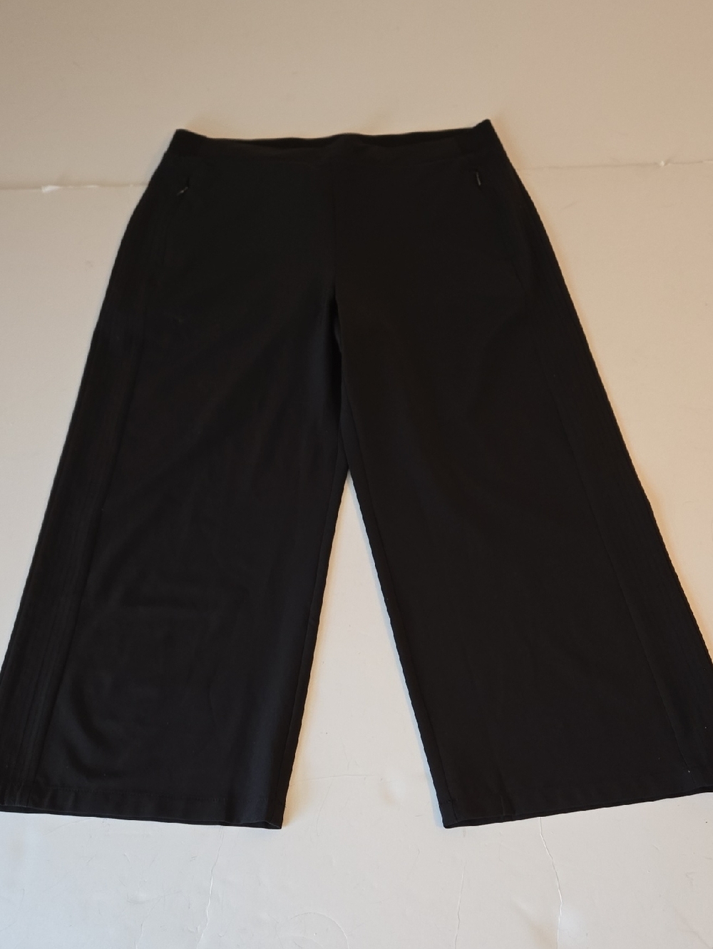 Chico's Black Lightweight Wide Leg Trousers Size 1 US 8